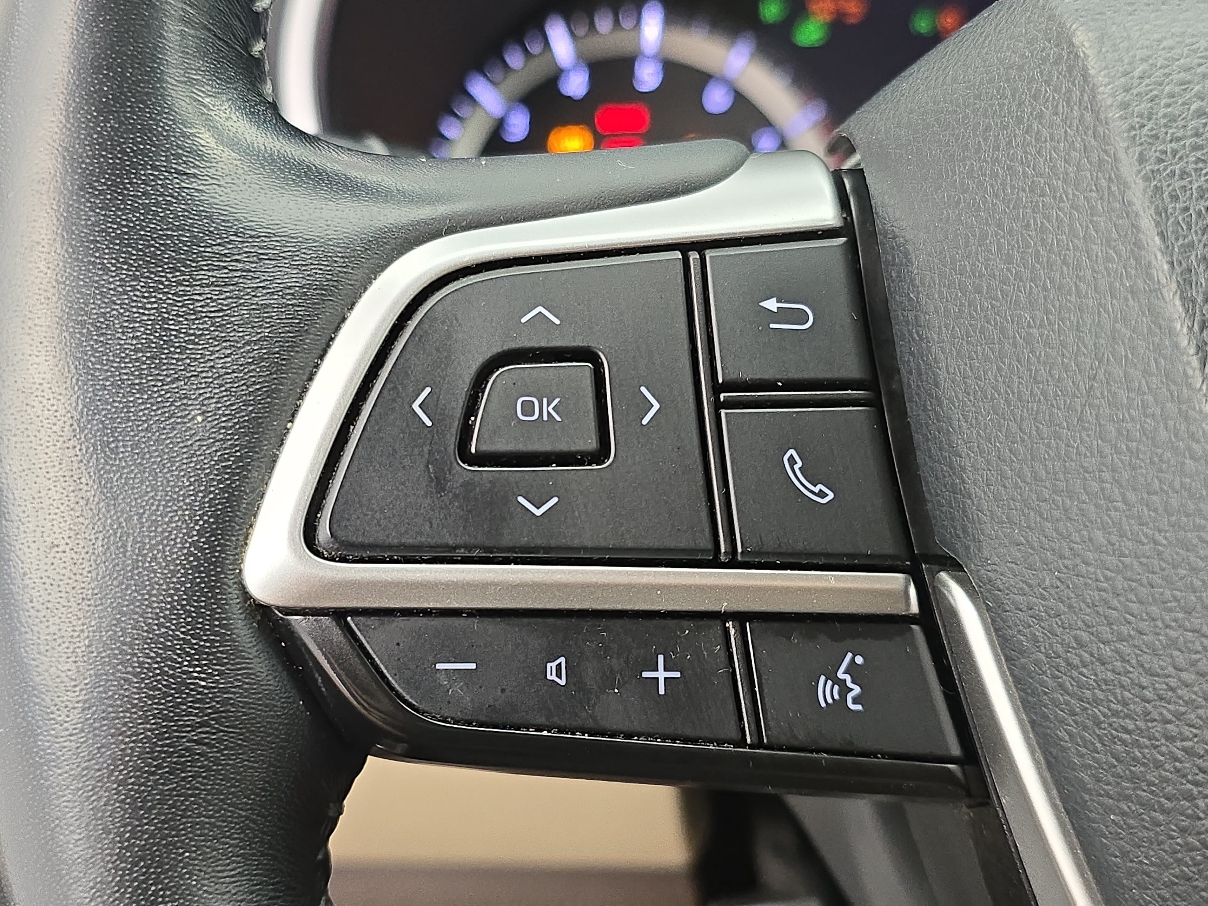 Used 2022 Toyota Highlander Limited AWD/4WD image 18