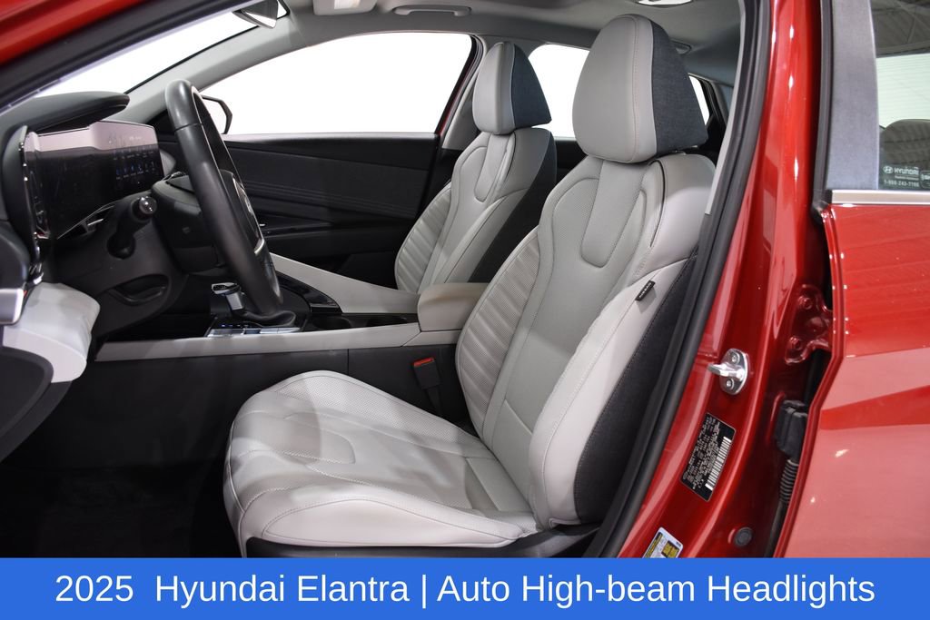 Used 2025 Hyundai Elantra Limited FWD image 21