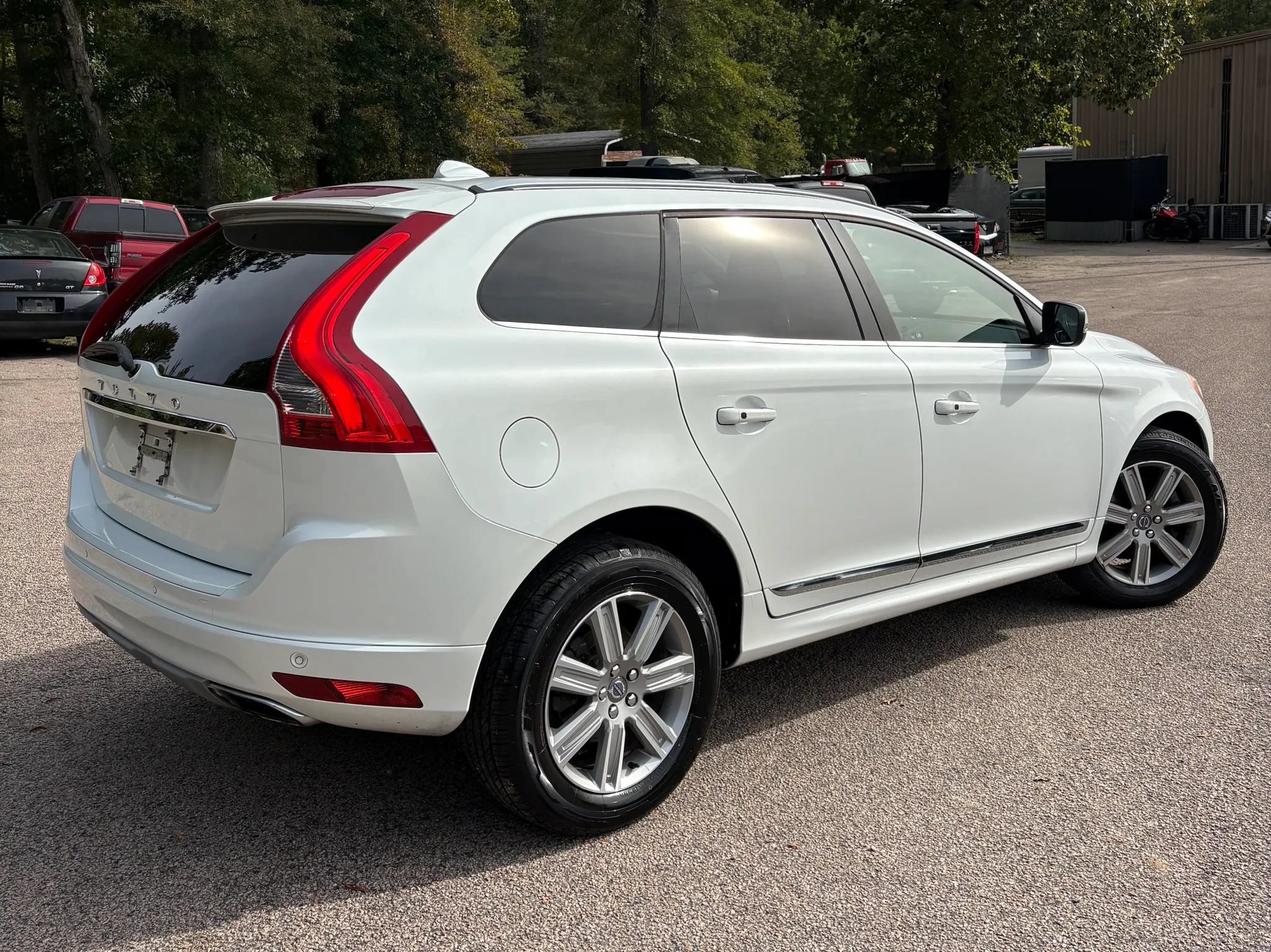 Used 2016 Volvo XC60 T6 Platinum AWD/4WD image 8