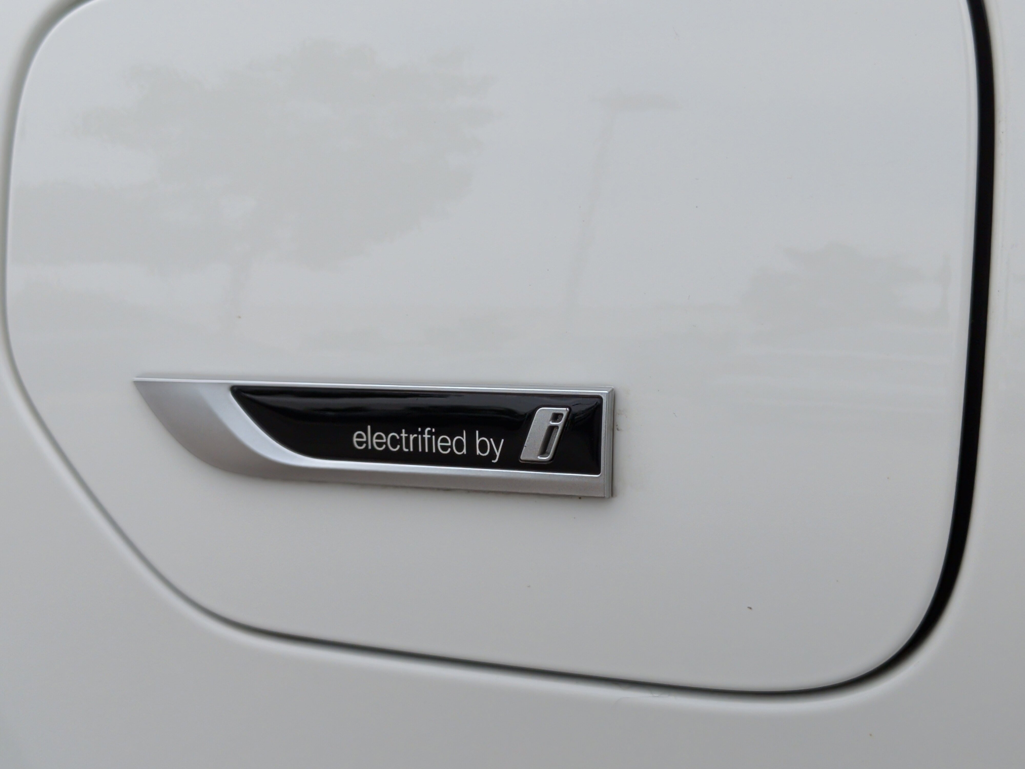 Certified 2023 BMW 330e w/ Premium Package RWD image 12