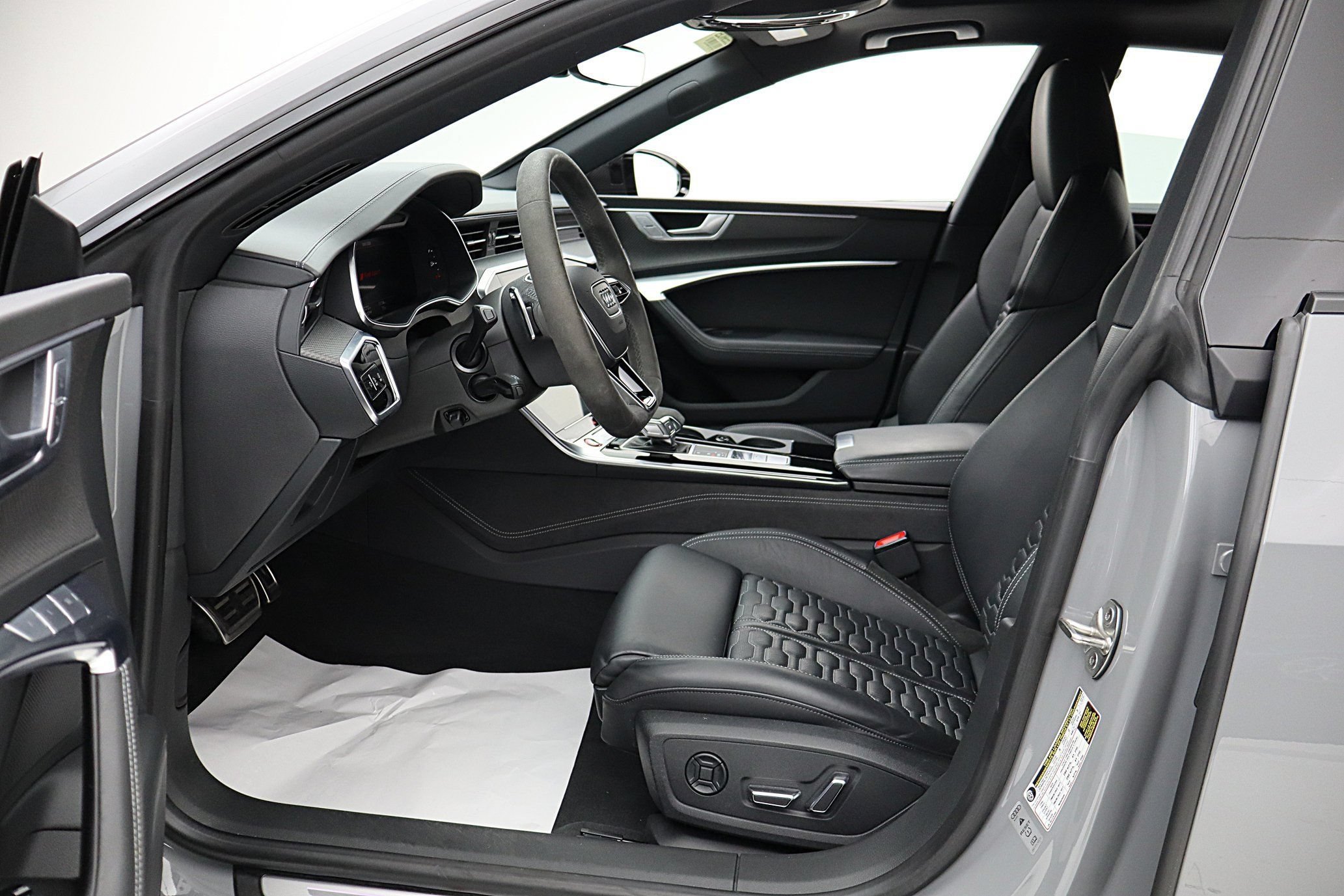 Used 2022 Audi RS 7 Sportback AWD/4WD image 33
