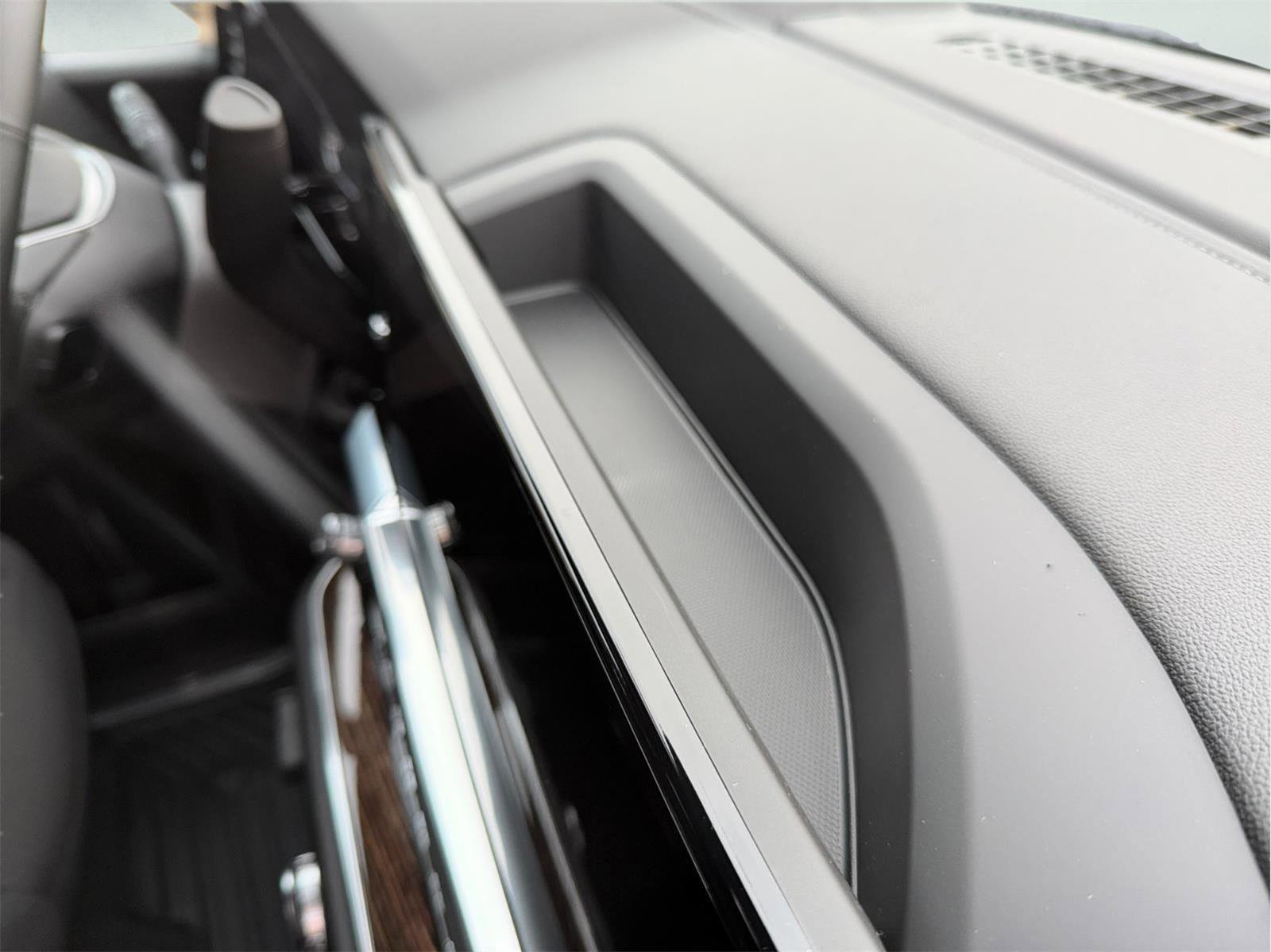 New 2026 GMC Sierra 1500 SLE w/ Preferred Package image 24