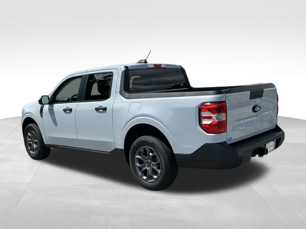 New 2026 Ford Maverick XLT w/ XLT Luxury Package FWD image 6