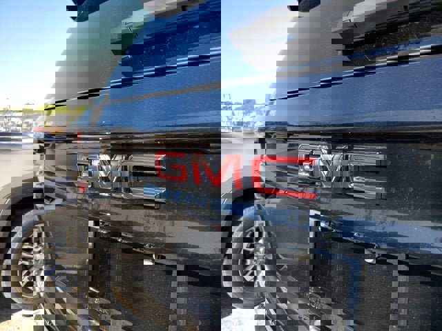 New 2026 GMC Acadia Elevation w/ Black Edition FWD image 7