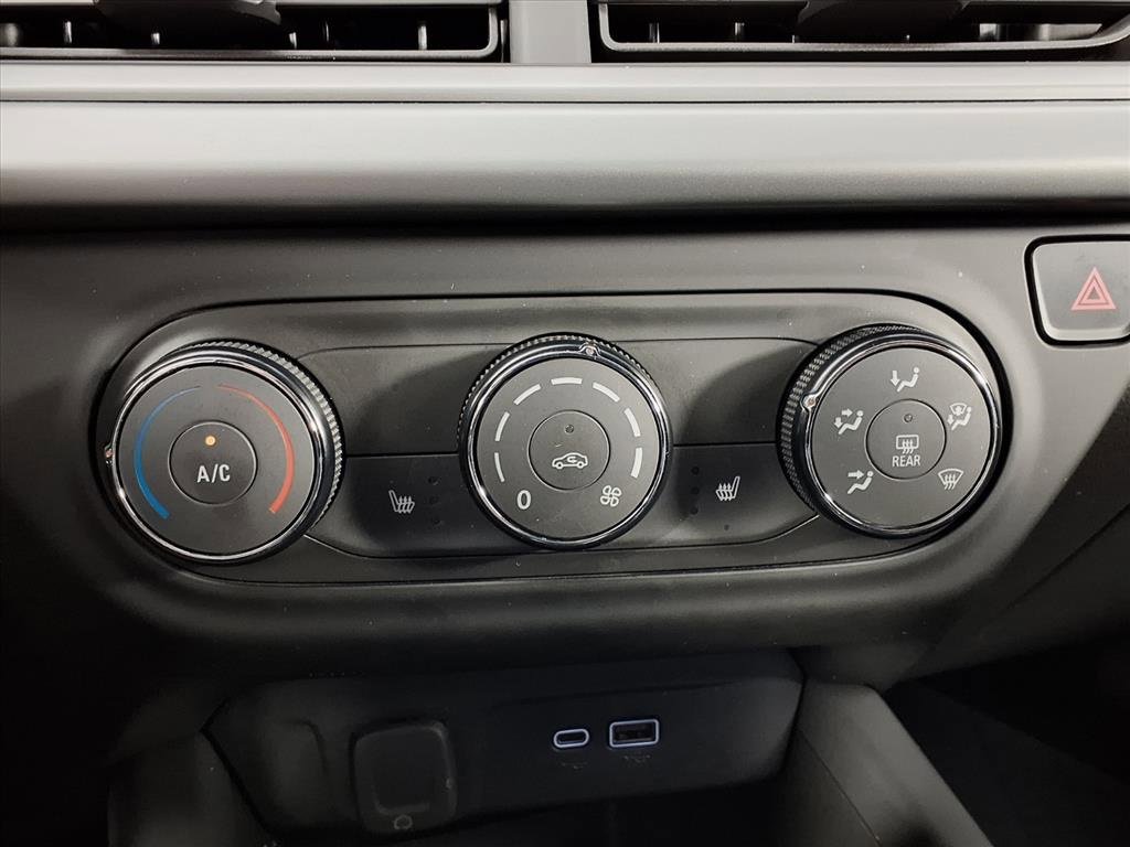 Used 2024 Chevrolet Trax RS w/ Driver Confidence Package image 11