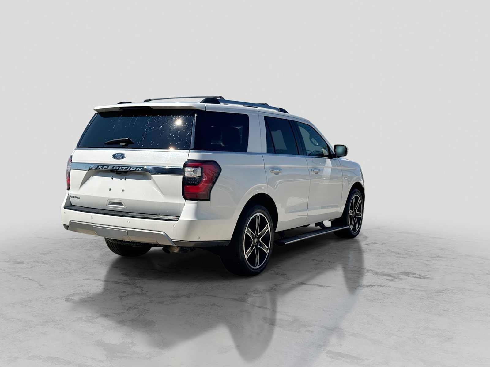 Used 2020 Ford Expedition Limited w/ Special Edition Package AWD/4WD image 6