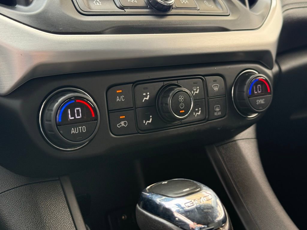 Used 2019 GMC Acadia SLE FWD image 22