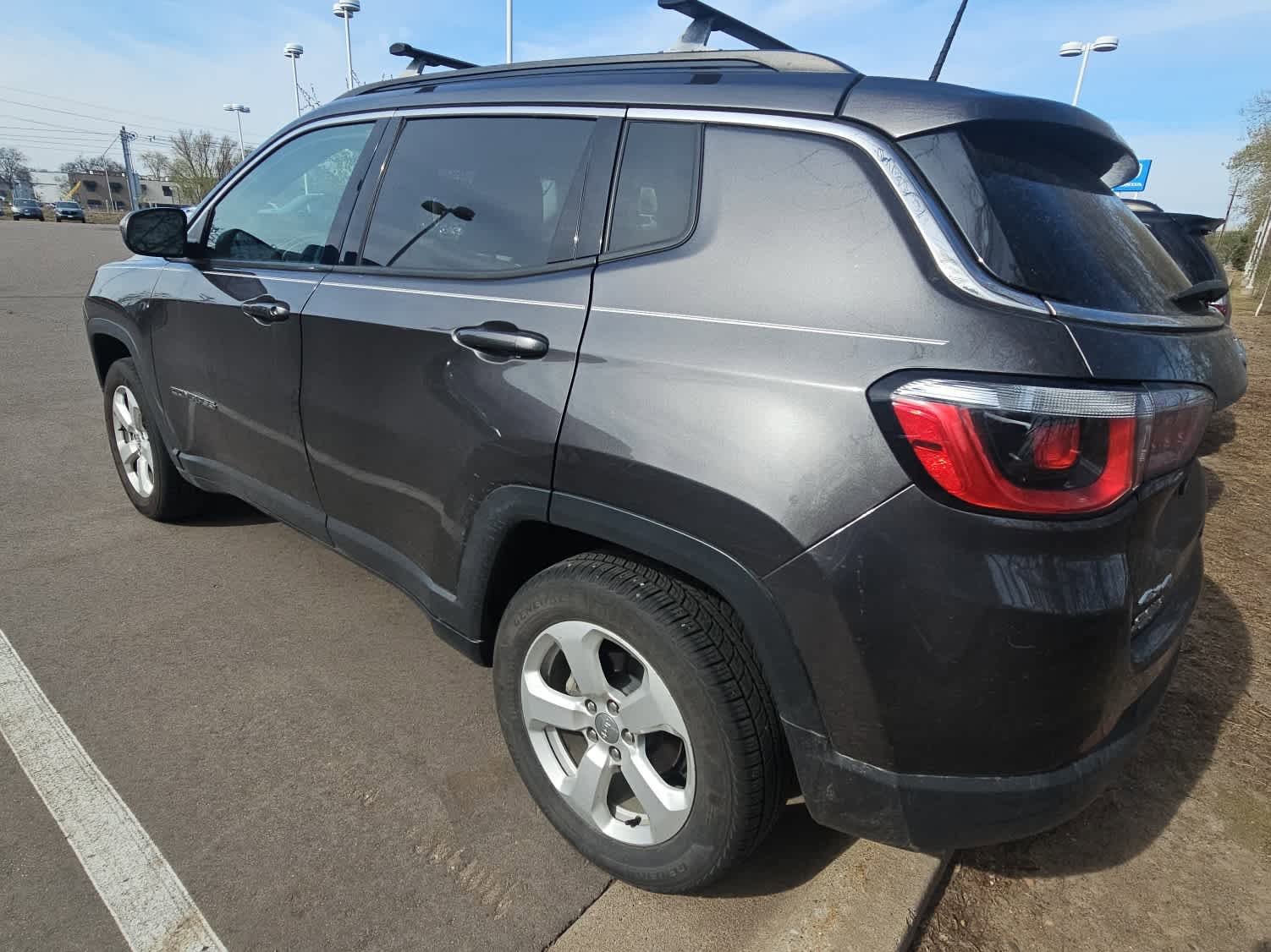 Used 2018 Jeep Compass Latitude image 4