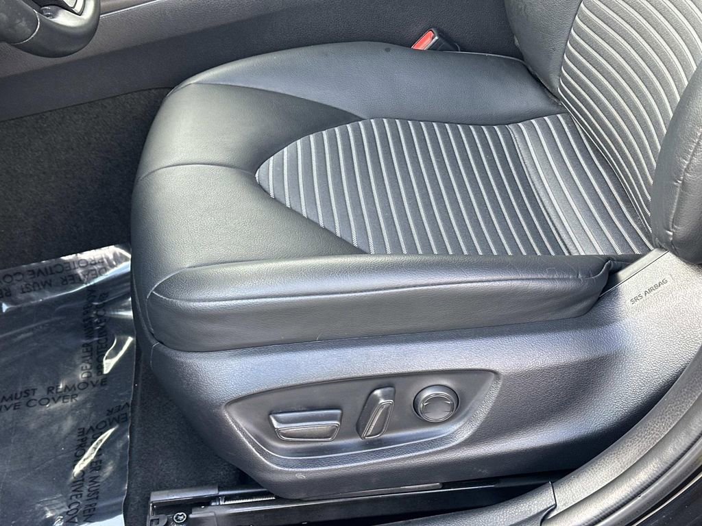 Used 2023 Toyota Camry SE image 26