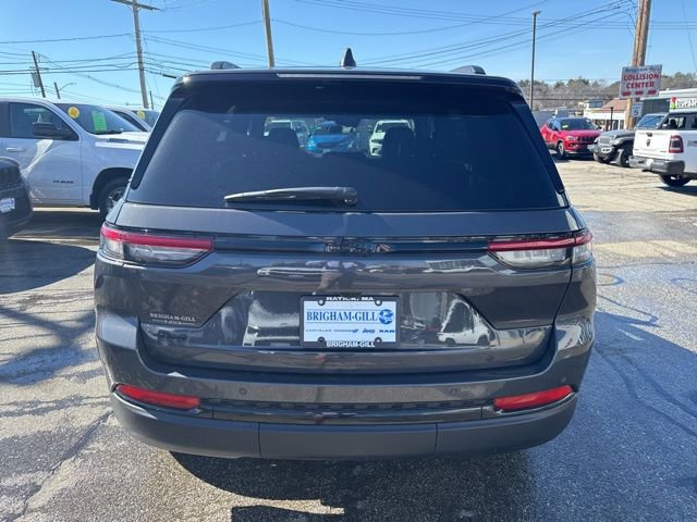 Certified 2025 Jeep Grand Cherokee Altitude image 6