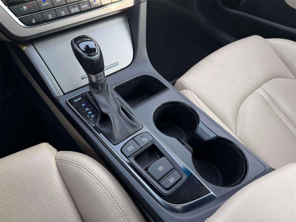 Used 2016 Hyundai Sonata Limited w/ Option Group 02 image 30