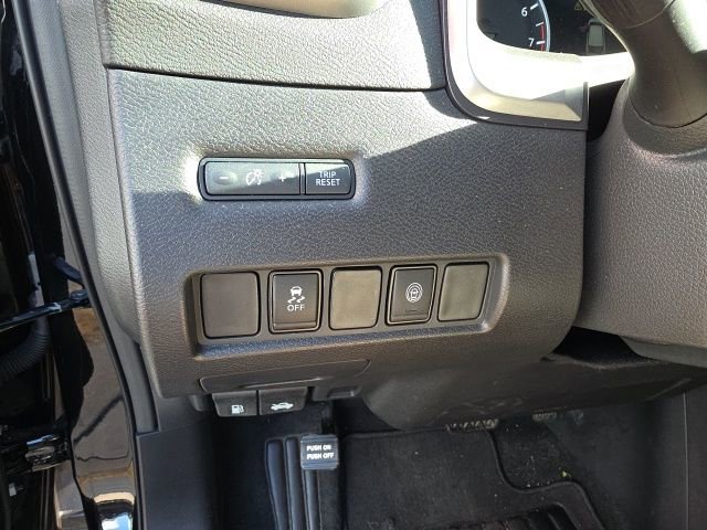 Used 2024 Nissan Murano SV image 14