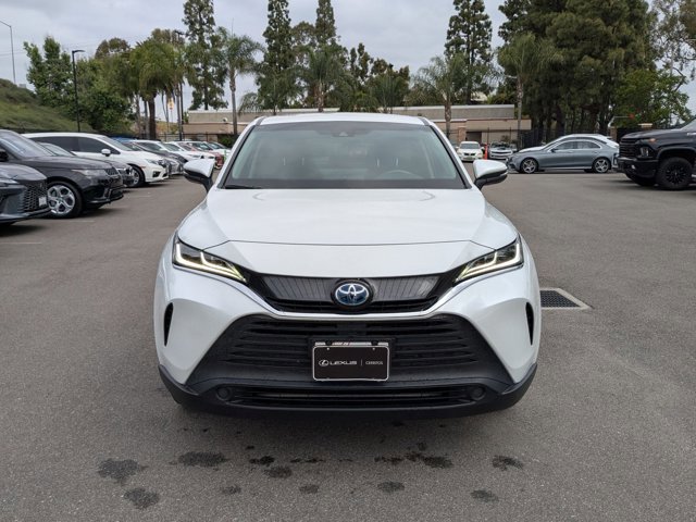 Used 2023 Toyota Venza LE image 2