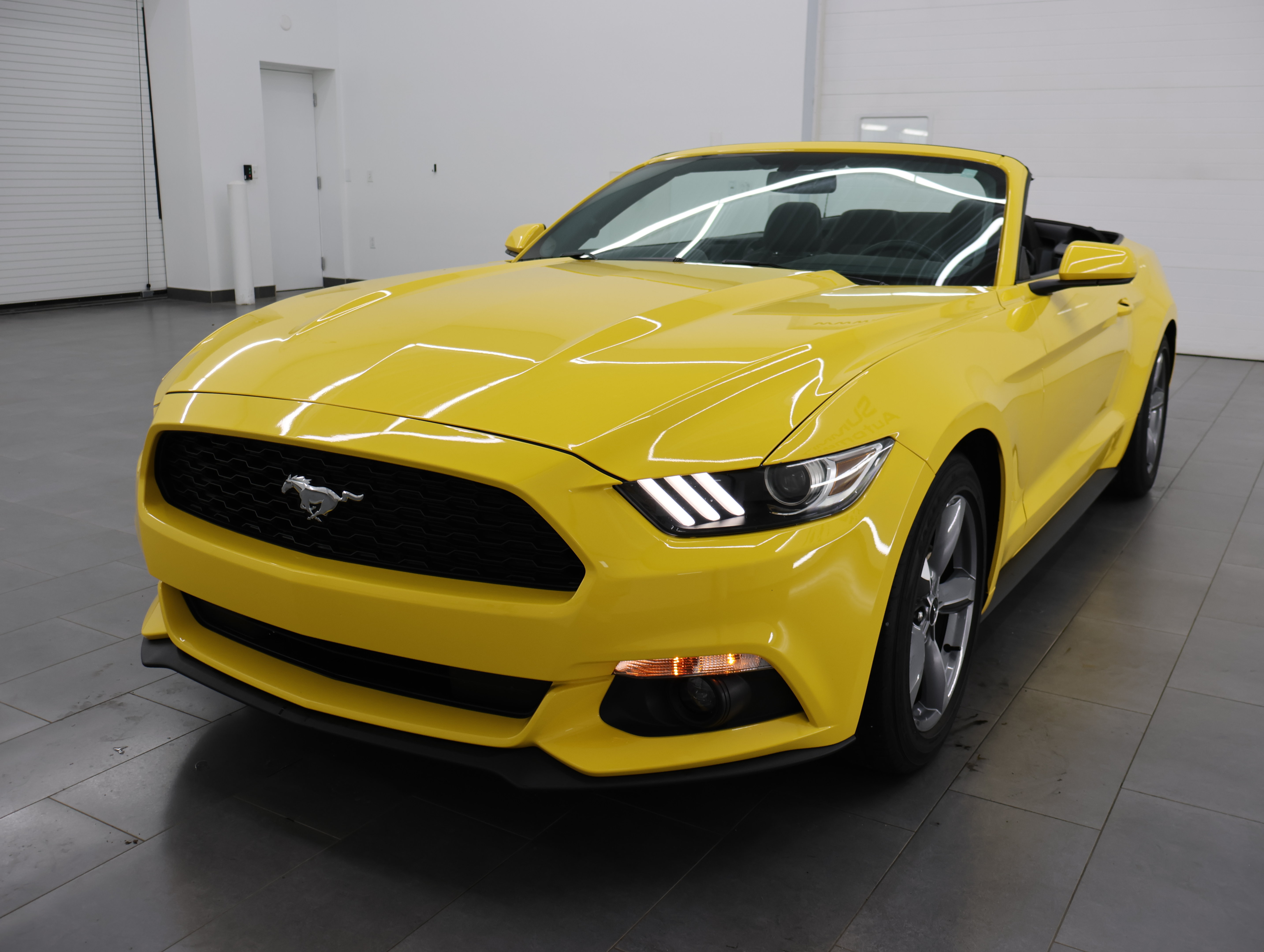 Used 2016 Ford Mustang Convertible w/ Equipment Group 051A RWD image 51