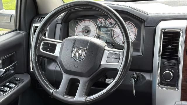 Used 2011 RAM 1500 Laramie AWD/4WD image 29