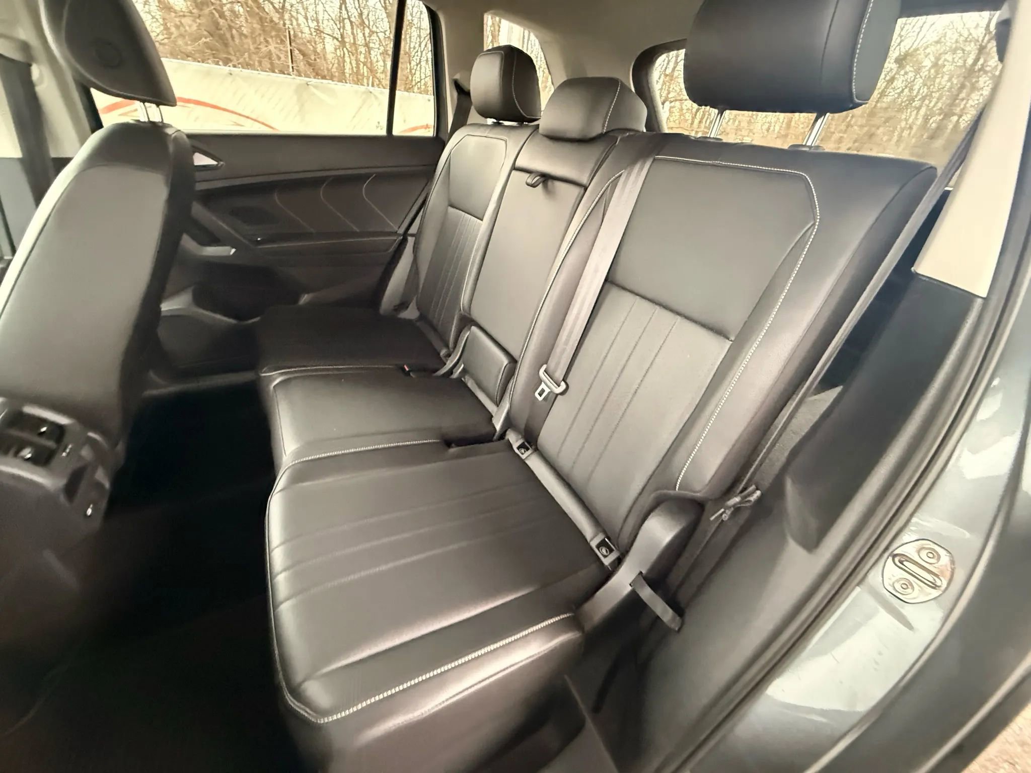Used 2022 Volkswagen Tiguan SE w/ Panoramic Sunroof Package AWD/4WD image 68