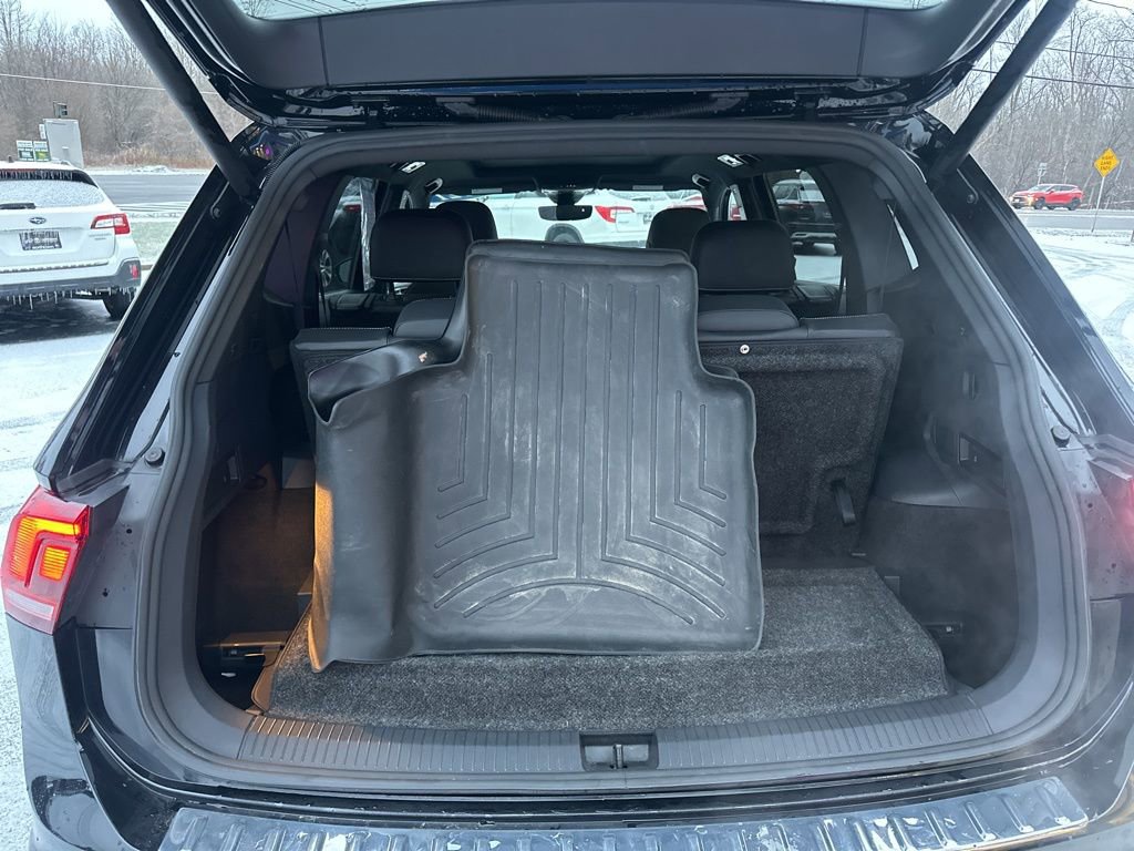 Used 2021 Volkswagen Tiguan SEL Premium R-Line w/ 3rd Row Seat Package image 34