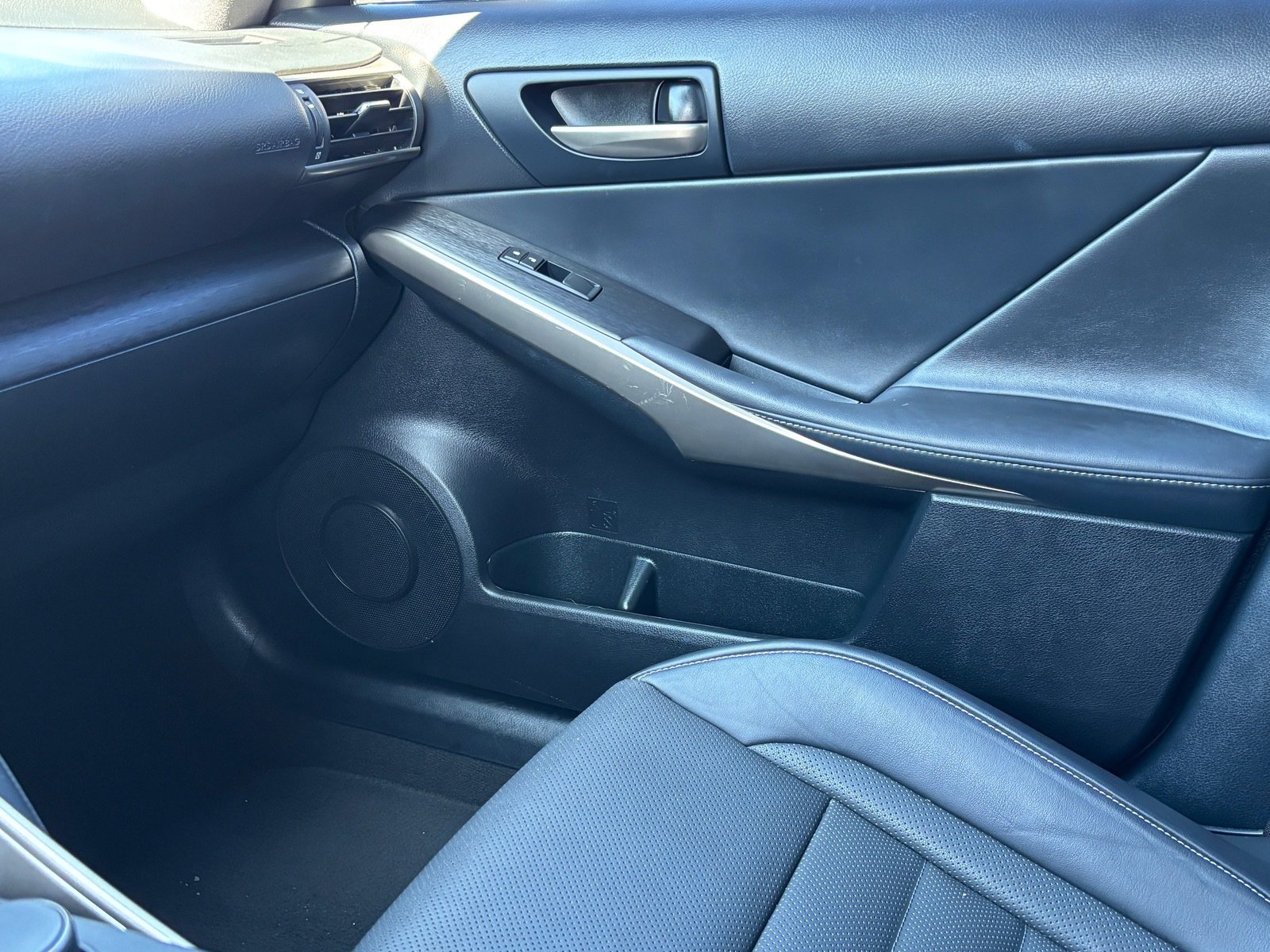 Used 2020 Lexus IS 350 F Sport w/ F Sport Package RWD image 19