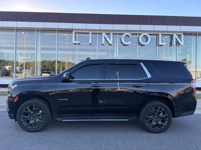 Used 2024 Chevrolet Tahoe LT w/ Luxury Package AWD/4WD image 2