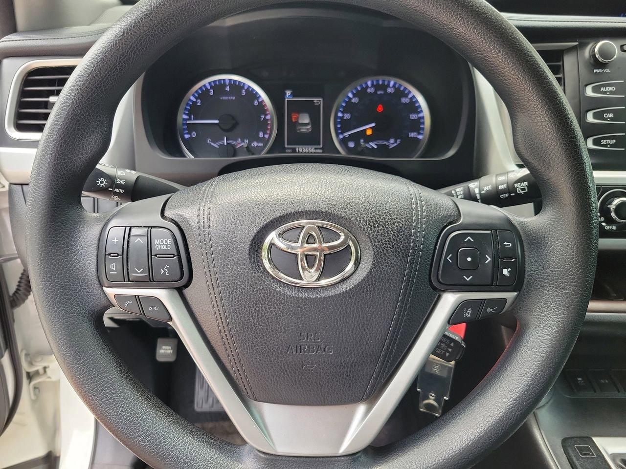Used 2017 Toyota Highlander LE FWD image 17