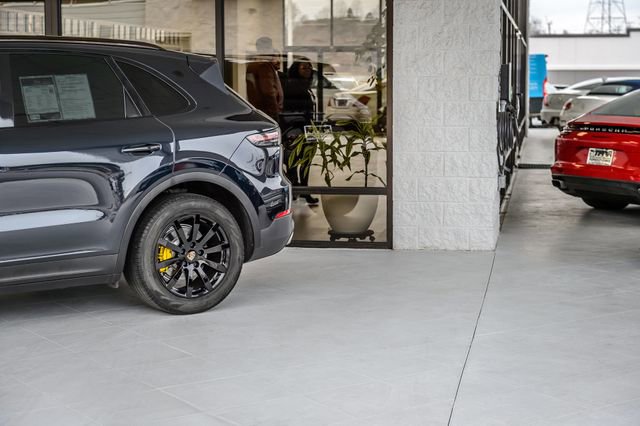 Used 2019 Porsche Cayenne image 57