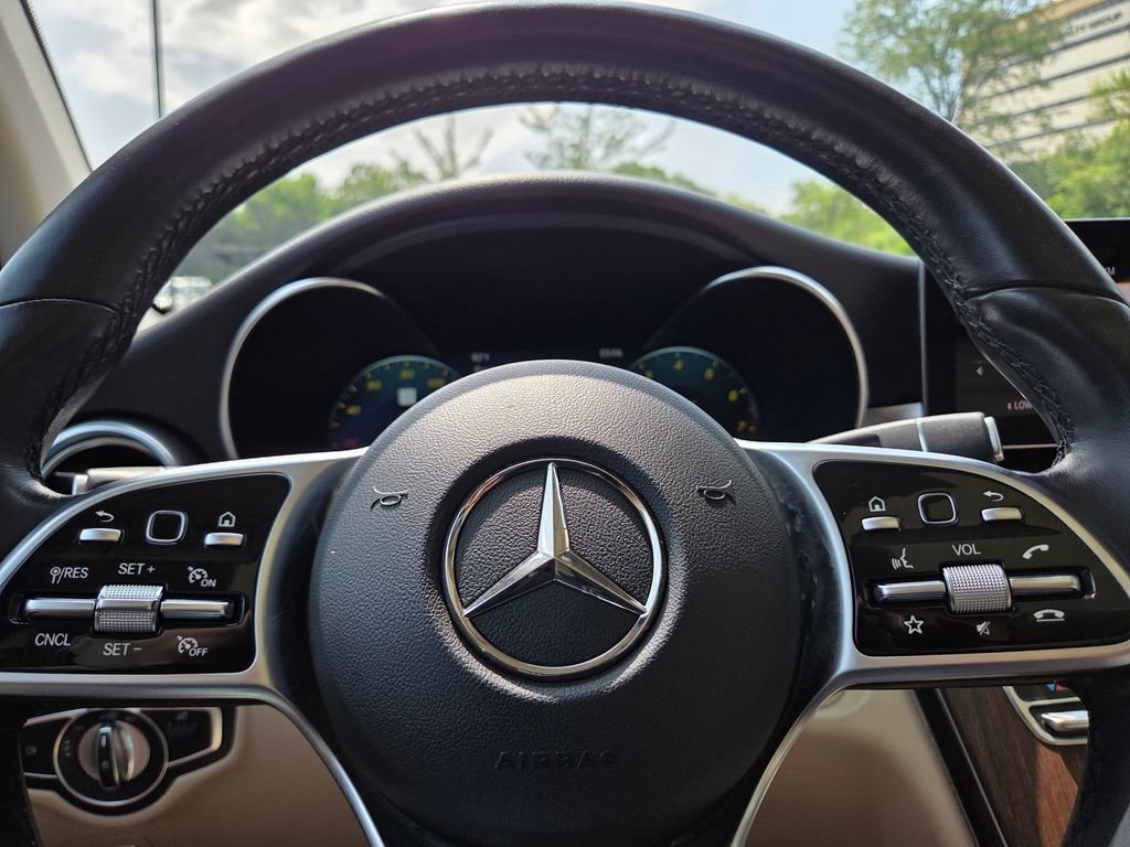 Used 2022 Mercedes-Benz GLC 300 4MATIC image 35