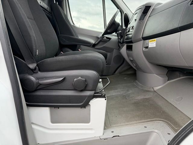 Used 2016 Freightliner Sprinter 2500 image 19