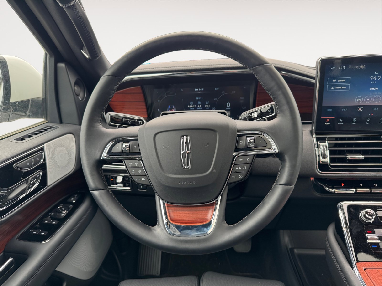 New 2024 Lincoln Navigator L Reserve image 15