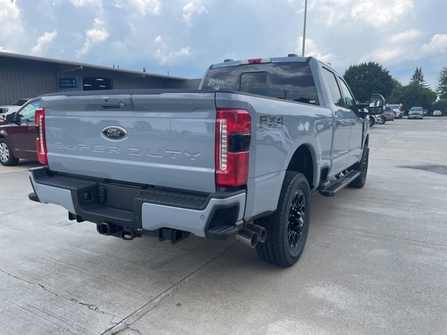 New 2025 Ford F250 Lariat w/ Black Appearance Package image 13