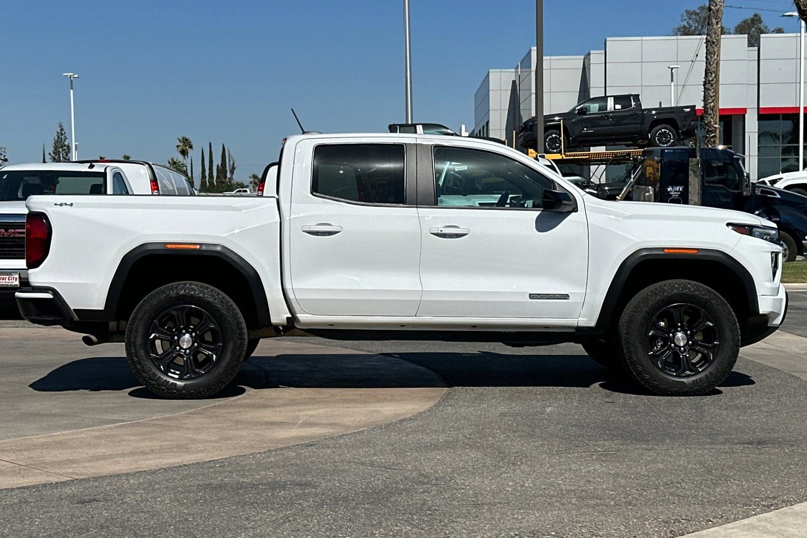 Used 2023 GMC Canyon Elevation w/ Convenience Package AWD/4WD image 3