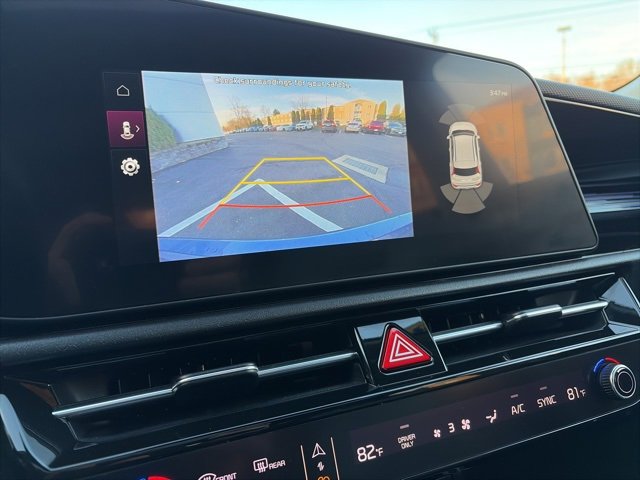 Used 2023 Kia Niro SX image 21