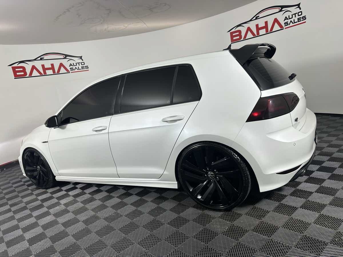 Used 2017 Volkswagen Golf R 4-Door AWD/4WD image 6
