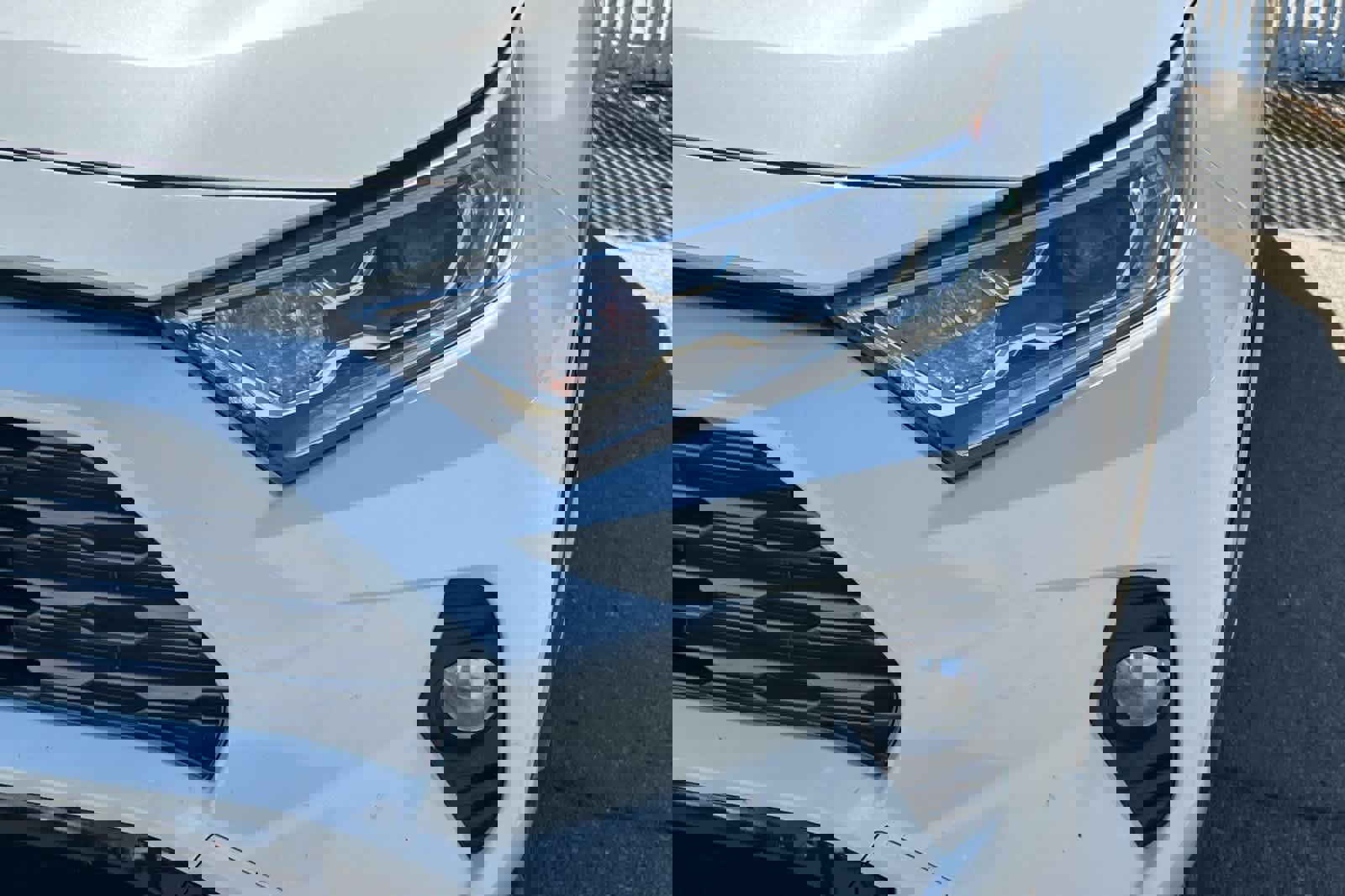 Used 2019 Toyota RAV4 XSE w/ Carpet Mat Package AWD/4WD image 11