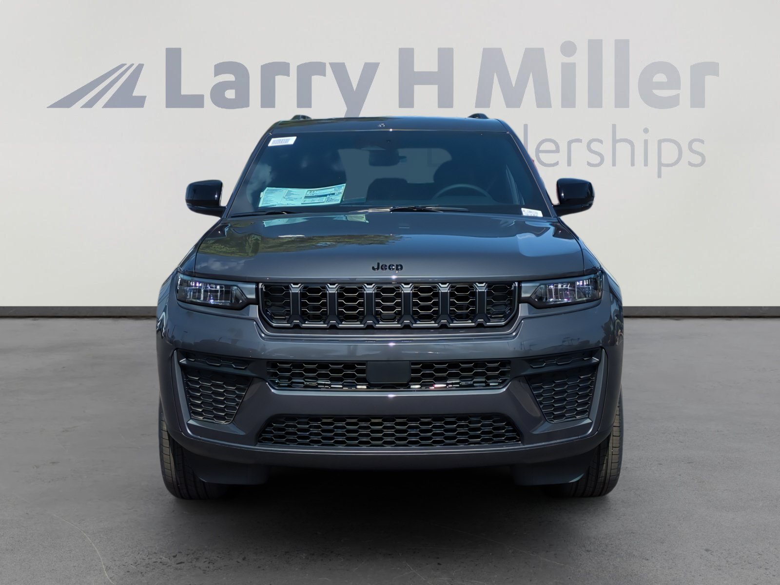 New 2026 Jeep Grand Cherokee Altitude AWD/4WD image 8