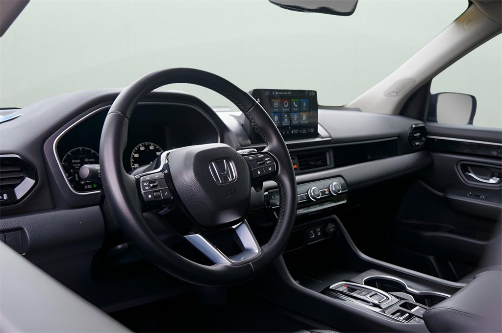 Used 2024 Honda Pilot Touring image 7