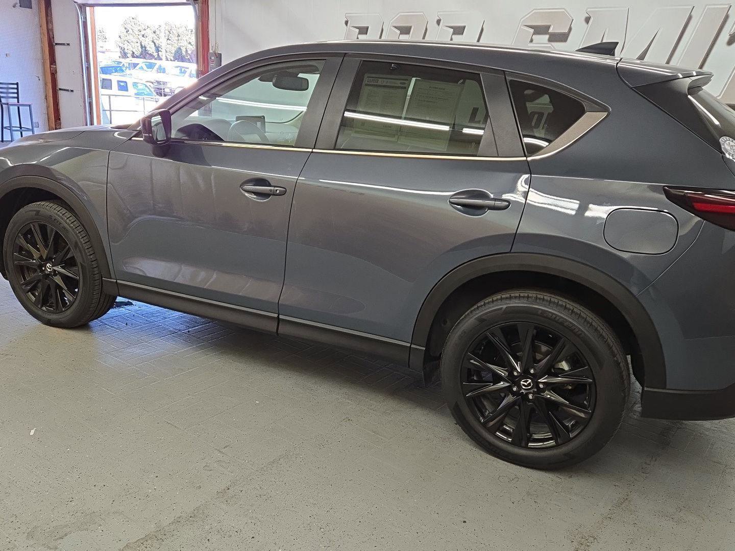 Used 2024 MAZDA CX-5 Carbon Edition image 3