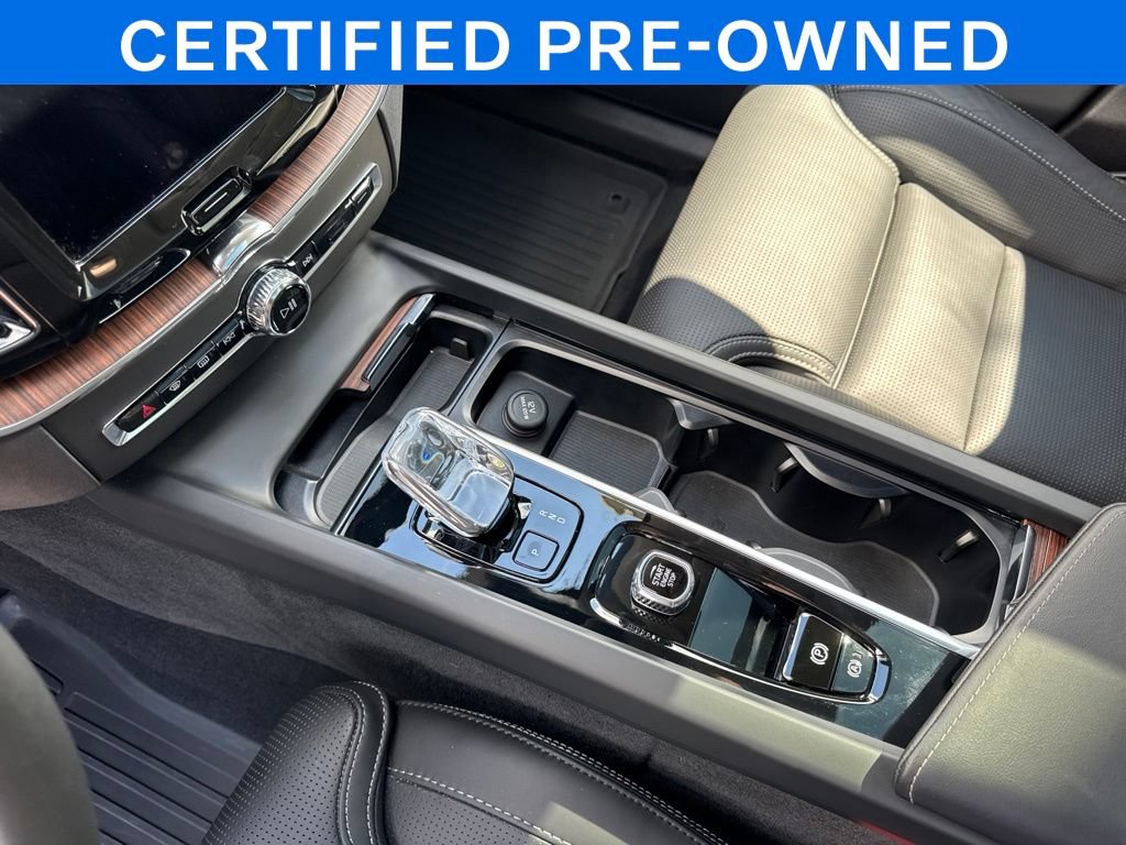 Certified 2023 Volvo XC60 T8 Ultimate AWD/4WD image 14