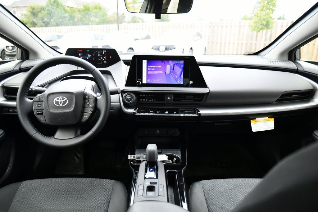 Used 2024 Toyota Prius LE FWD image 22
