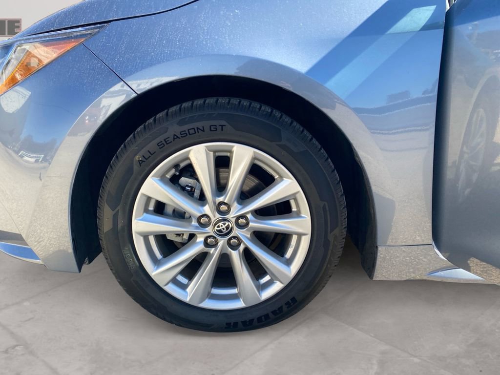 Used 2024 Toyota Corolla LE w/ LE Convenience Package image 14
