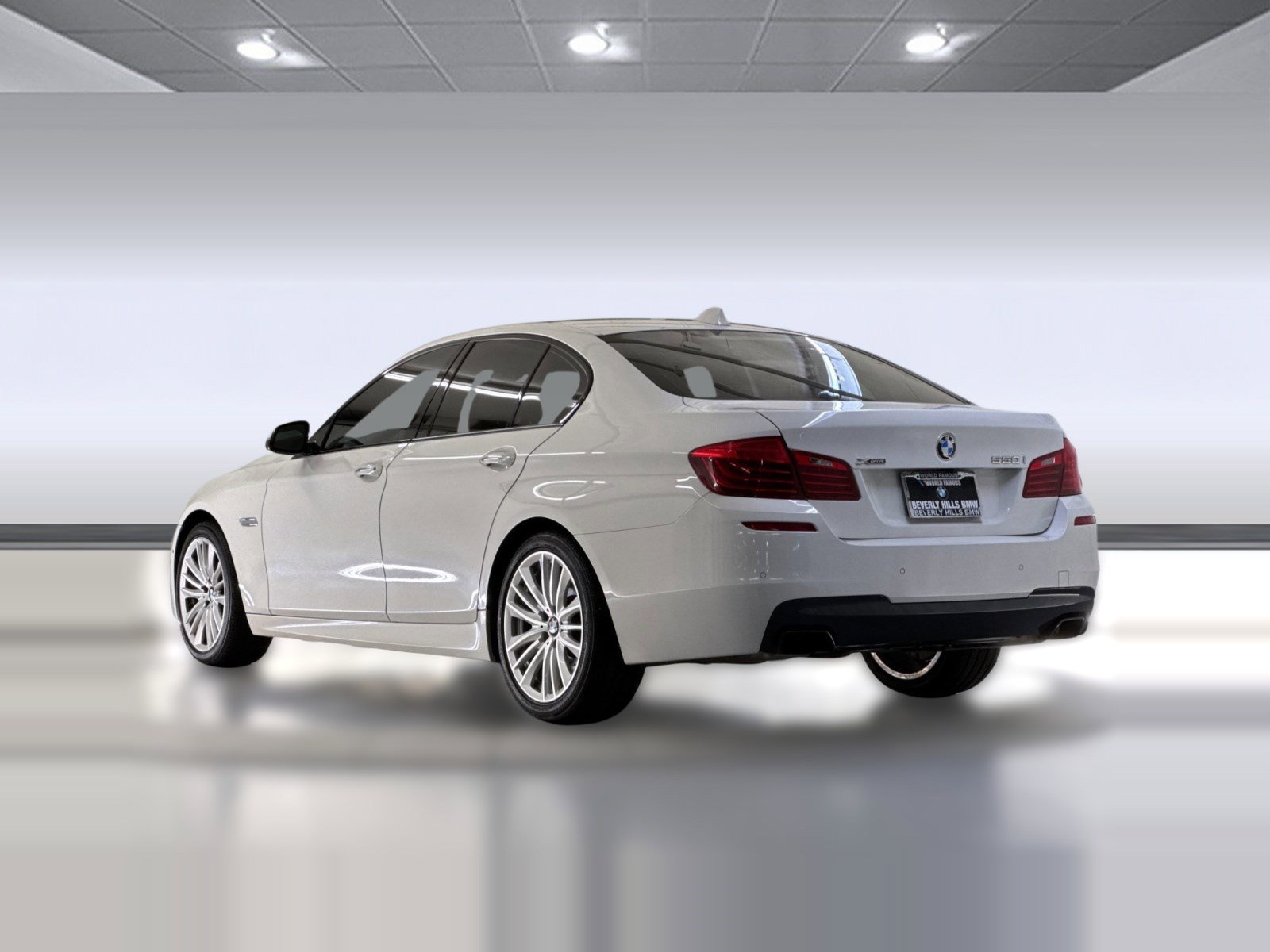 Used 2016 BMW 550i xDrive Sedan AWD/4WD image 3