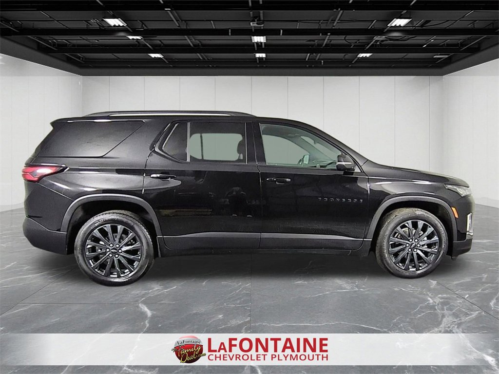 Used 2023 Chevrolet Traverse RS image 9