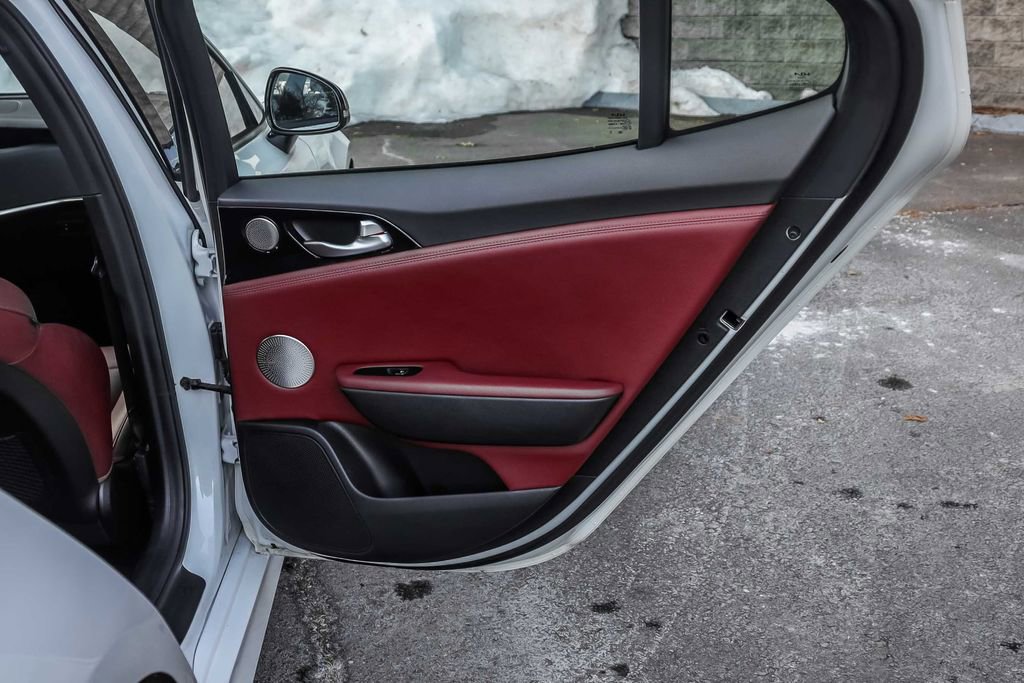 Used 2022 Kia Stinger GT-Line w/ Sun & Sound Package image 15