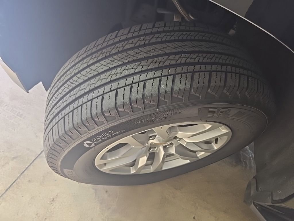 Used 2023 Chevrolet Tahoe LS image 15