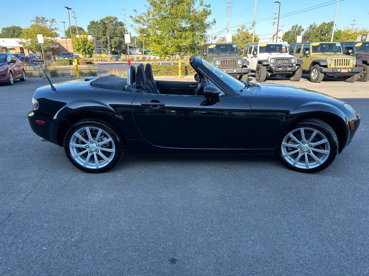Used 2006 MAZDA MX-5 Miata Sport image 6