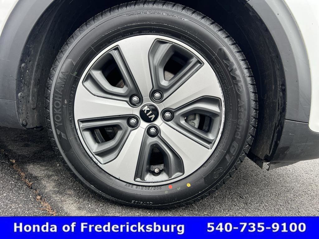 Used 2020 Kia Niro LX image 10