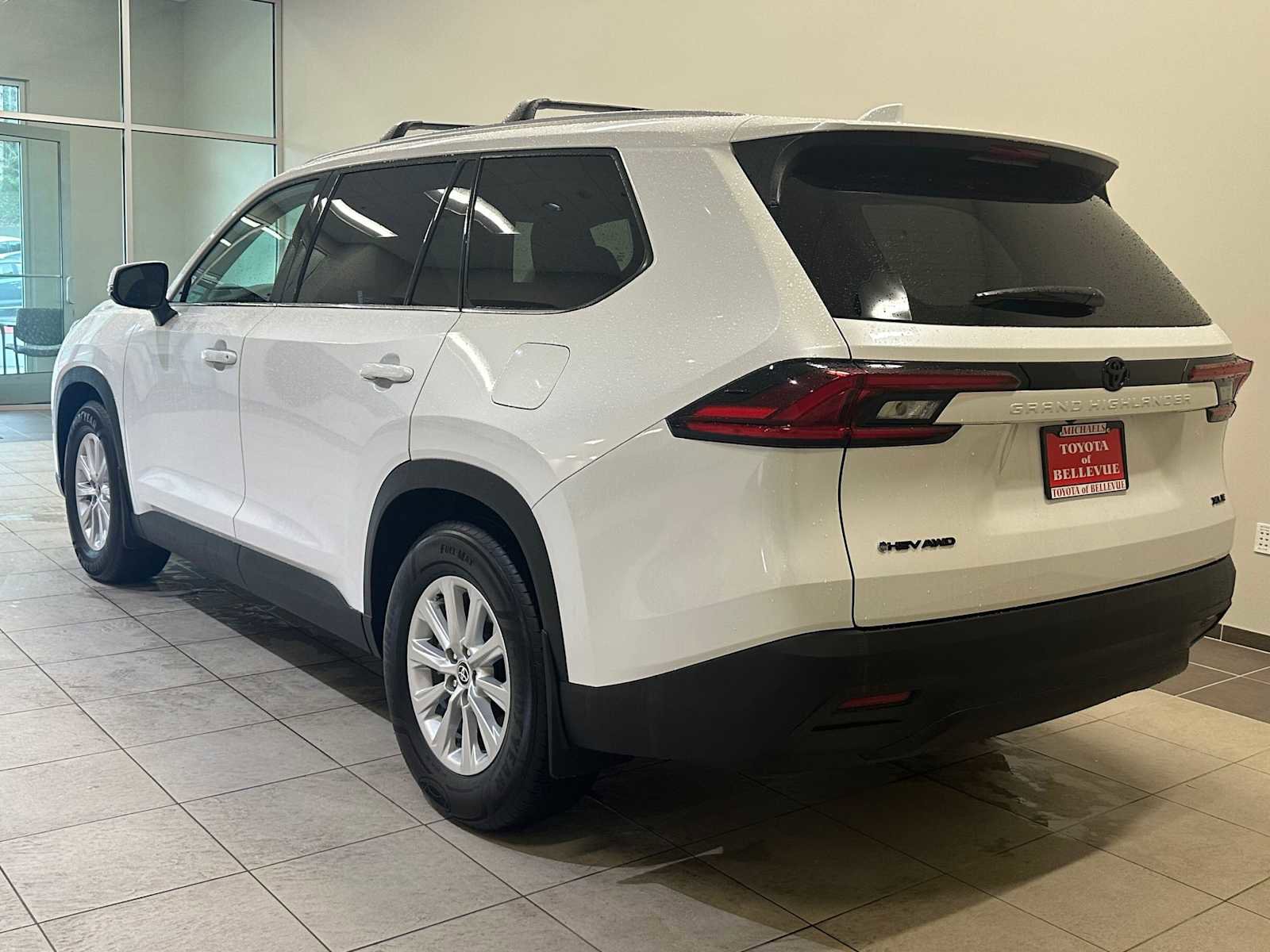 Certified 2025 Toyota Grand Highlander AWD Hybrid image 4