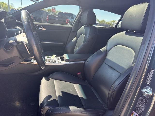 Used 2022 Kia Stinger GT1 image 32