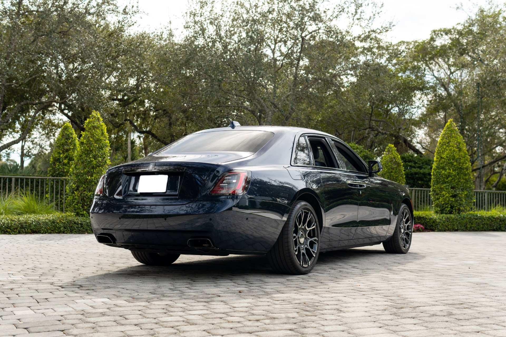 Used 2023 Rolls-Royce Ghost Black Badge w/ Black Badge Ghost Package AWD/4WD image 23