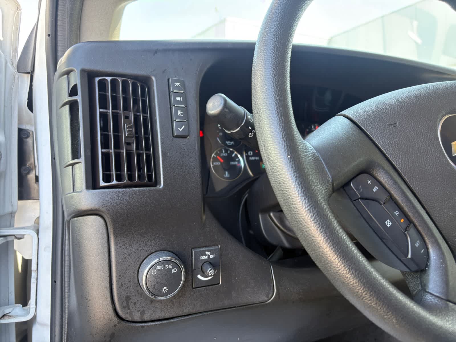 Used 2023 Chevrolet Express 3500 LS RWD image 25