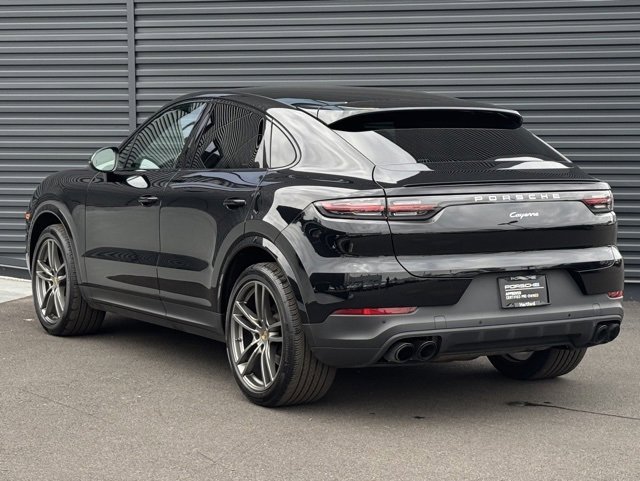 Certified 2022 Porsche Cayenne Coupe image 3